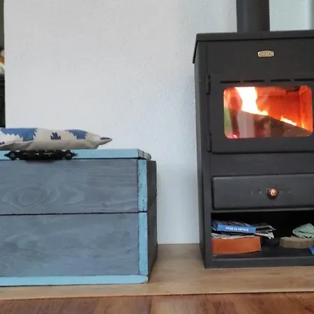 Vikendica Montenegrinabih, Petrovici, Istocno *