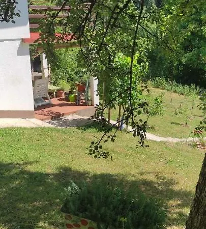 Tatil Evi Montenegrinabih, Petrovici, Istocno *